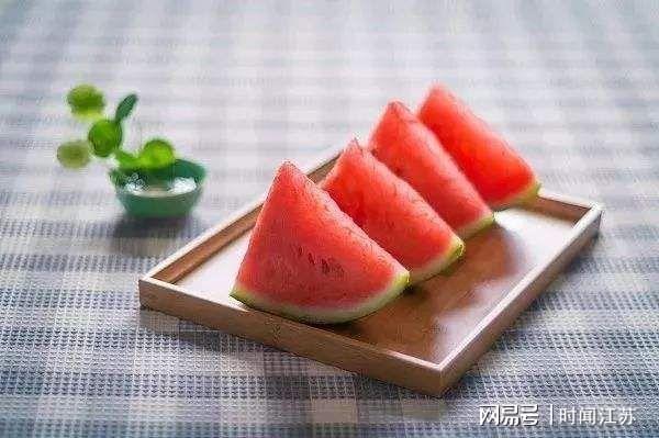 桃子味网红吃瓜,揭秘网络红人的甜蜜与苦涩 第3张 桃子味网红吃瓜,揭秘网络红人的甜蜜与苦涩 第3张