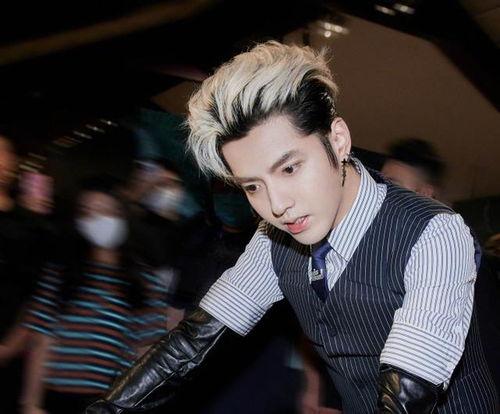 吴亦凡事件娱乐圈吃瓜,吴亦凡事件引发全民吃瓜热潮  第2张