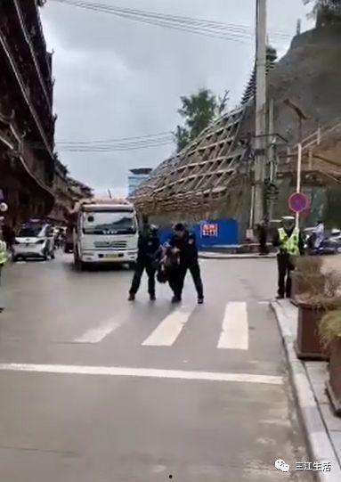 乐城街道爆料事件最新情况,真相逐步浮出水面 第1张 乐城街道爆料事件最新情况,真相逐步浮出水面 第1张