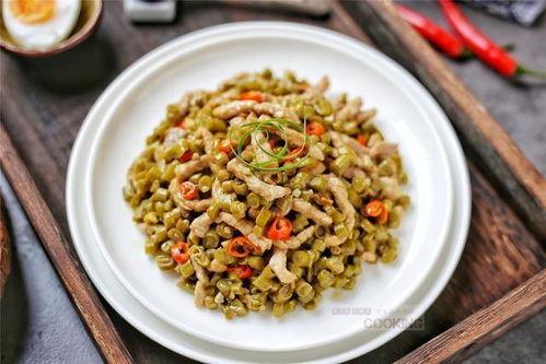 网友爆料酸豆角视频,网友热议传统美食魅力  第2张